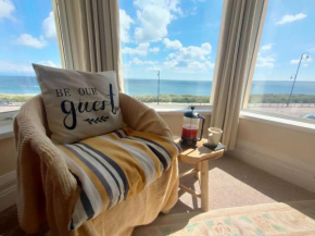By the beach, pet friendly, stunning views apartment